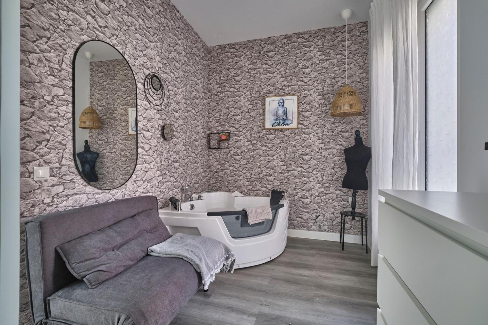 Centricos Con Jacuzzi Y Netflix * Madrid